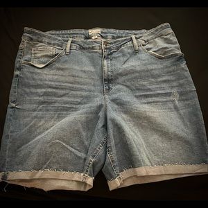 Old navy plus size jean shorts size 26